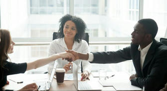 How Experienced Office Coordinators Manage Vendor Disputes